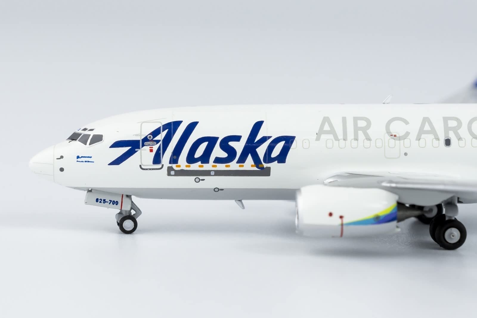 アラスカエアカーゴ 737-700BDSF N625AS 1/400 51YpvbrqmUL._UF350,350_QL50_.jpg